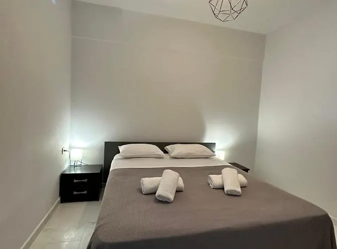 Nisos Family House