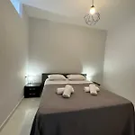 Nisos Family House